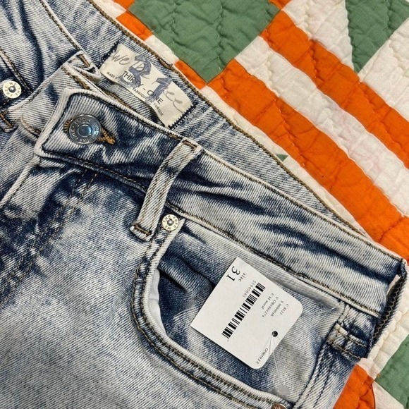 Like new without tags free people light wash high waisted skinny jeans size 31 - Picture 4 of 8